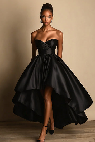 Robe de bal noire sans bretelles en satin High-Low